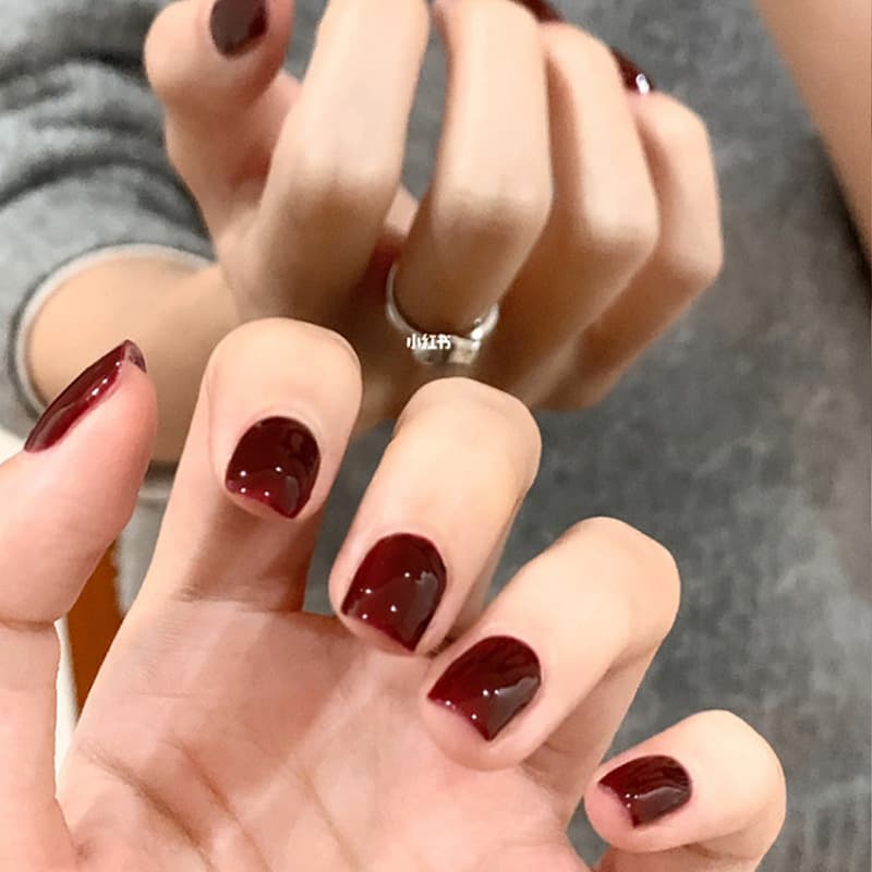 Mulberry Gloss Square Classic Press-On Nails by Winails